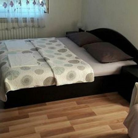 Analeo Apartment ชิเบนิก ภายนอก รูปภาพ